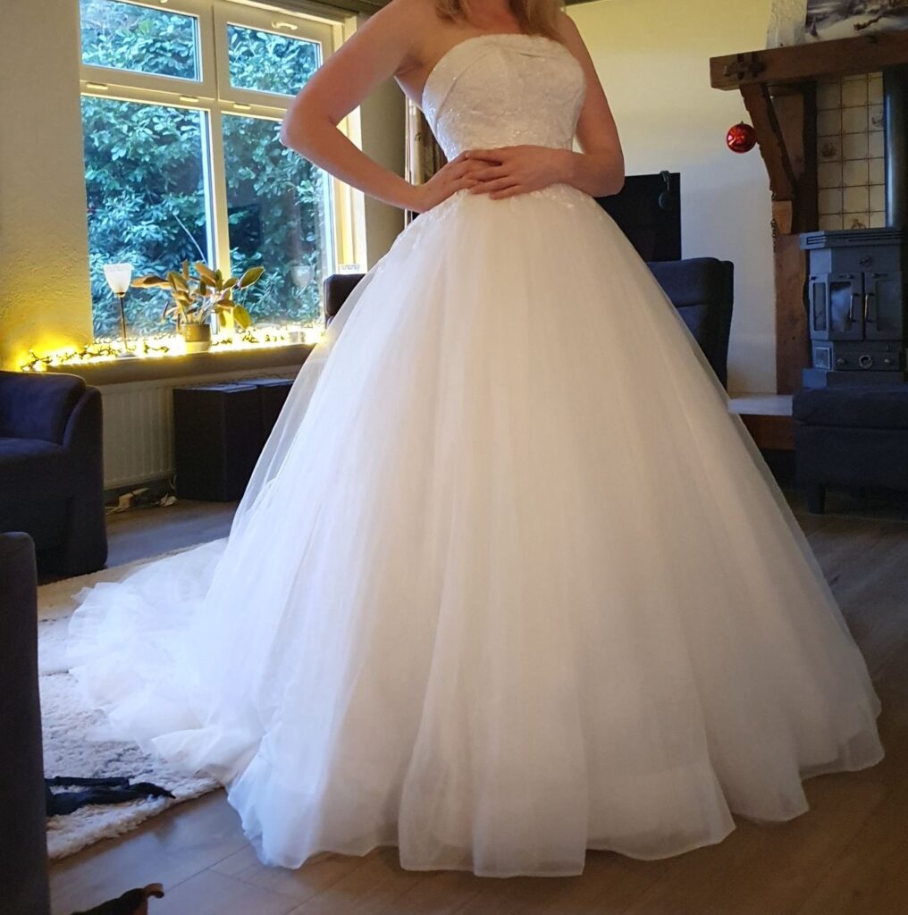 Kostbare trouwjurk Vindress Wit Regular Lang Strapless Nieuw (Onveranderd) Tule 38